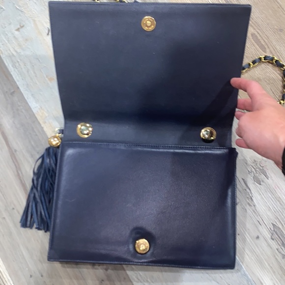 Navy Chanel purse - Picture 4 of 7